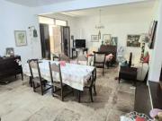 Casa com 3 quartos, 200,00 m² para alugar por R$...