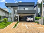 Casa com 3 quartos, 300 m², à venda por R$ 2.900.000 ou...