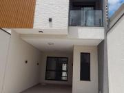 Casa com 3 Quartos 3 Suítes à venda, 150 m² por R$...