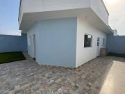 Casa com 3 quartos à 400m do mar em Peruíbe