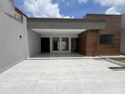 Casa com 3 Quartos à venda, 113 m² por R$ 500.000...