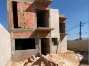Casa com 3 quartos à venda, 130 m² por R$ 750.000 Parque...