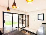 Casa com 3 quartos à venda, 153 m² por R$ 1.120.000...