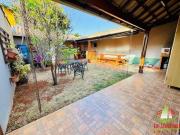 Casa com 3 quartos à venda, 187 m² por R$ 850.000...