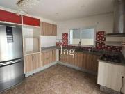 Casa com 3 quartos à venda, 200 m² por R$ 875.000...