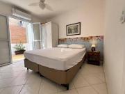 Casa com 3 dormitórios à venda, 214 m² por R$...