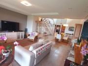 Casa com 3 dormitórios à venda, 223 m² por R$...