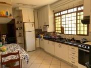 Casa com 3 quartos à venda, 230 m² por R$ 1.290.000 Zona...