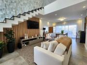 Casa com 3 quartos à venda, 235 m² por R$ 1.800.000...