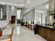 Casa com 3 quartos à venda, 260 m² por R$ 1.650.000...