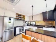 Casa com 3 quartos à venda, 267 m² por R$ 2.390.000...