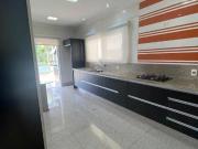 Casa com 3 quartos à venda, 280 m² por R$ 2.100.000...