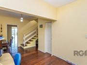 Casa com 3 Quartos à Venda, 293 m² por R$ 650.000