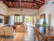 Casa com 3 quartos à venda, 300 m² por R$ 1.950.000...