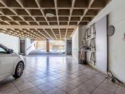 Casa com 3 Quartos à venda, 303 m² por R$ 1.100.000...