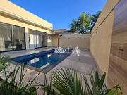 Casa com 3 quartos à venda, 305 m² por R$ 1.950.000...