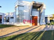 Casa com 3 quartos à venda, 320 m² por R$ 1.950.000...