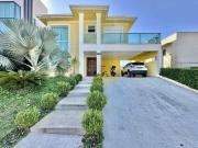 Casa com 3 quartos à venda, 382 m² por R$ 2.400.000...