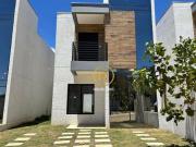 Casa com 3 Quartos à venda, 96 m² por R$ 650.000,00...