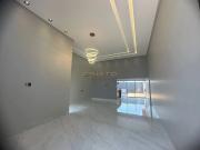 Casa com 3 Quartos com suÃtes plenas e closet e piscina...