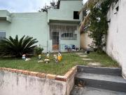 Casa com 3 Quartos e 1 banheiro à Venda, 200 m² por R$...