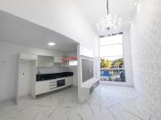 Casa com 3 Quartos e 2 banheiros à Venda, 105 m² por R$...