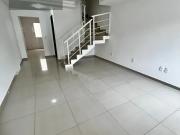 Casa com 3 Quartos e 2 banheiros à Venda, 120 m² por R$...