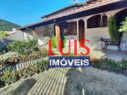 Casa com 3 Quartos e 2 banheiros à Venda, 200 m² por R$...