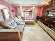Casa com 3 Quartos e 2 banheiros à Venda, 268 m² por R$...