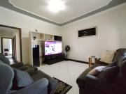 Casa com 3 Quartos e 2 banheiros à Venda, 396 m² por R$...