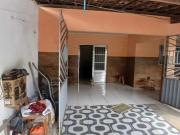 Casa com 3 Quartos e 2 banheiros à Venda, 70 m² por R$...