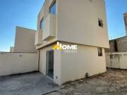 Casa com 3 Quartos e 2 banheiros à Venda, 70 m² por R$...