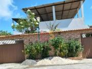 Casa com 3 Quartos e 2 banheiros à Venda, 95 m² por R$...