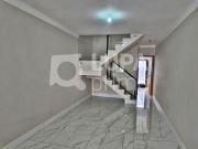 CASA COM 3 QUARTOS E 2 VAGAS DE GARAGEM À VENDA NA VILA...