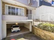 Casa com 3 quartos e 311 m² à venda em Juvevê