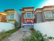 Casa com 3 Quartos e 3 banheiros à Venda, 130 m² por R$...