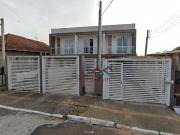 Casa com 3 Quartos e 3 banheiros à Venda, 138 m² por R$...