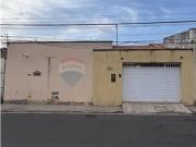 Casa com 3 Quartos e 3 banheiros à Venda, 155 m² por R$...