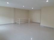 Casa com 3 Quartos e 3 banheiros à Venda, 156 m² por R$...