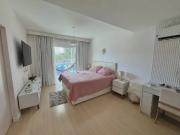 Casa com 3 Quartos e 3 banheiros à Venda, 165 m² por R$...