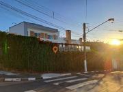 Casa com 3 Quartos e 3 banheiros à Venda, 280 m² por R$...