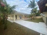 Casa com 3 Quartos e 3 banheiros à Venda, 320 m² por R$...