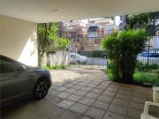 Casa com 3 Quartos e 3 banheiros à Venda, 393 m² por R$...