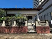 Casa com 3 Quartos e 3 banheiros à Venda, 480 m² por R$...