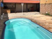 Casa com 3 Quartos e 4 banheiros à Venda, 130 m² por R$...