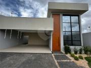 Casa com 3 Quartos e 4 banheiros à Venda, 180 m² por R$...