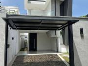 Casa com 3 Quartos e 4 banheiros à Venda, 200 m² por R$...