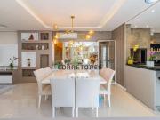 Casa com 3 Quartos e 4 banheiros à Venda, 242 m² por R$...