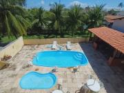 Casa com 3 Quartos e 4 banheiros à Venda, 245 m² por R$...