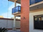 Casa com 3 Quartos e 4 banheiros à Venda, 250 m² por R$...